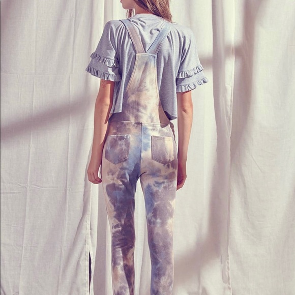 Storia
Tie Dye Ankle Length Overalls
2 pair
Size small 
Size Large - Picture 2 of 2